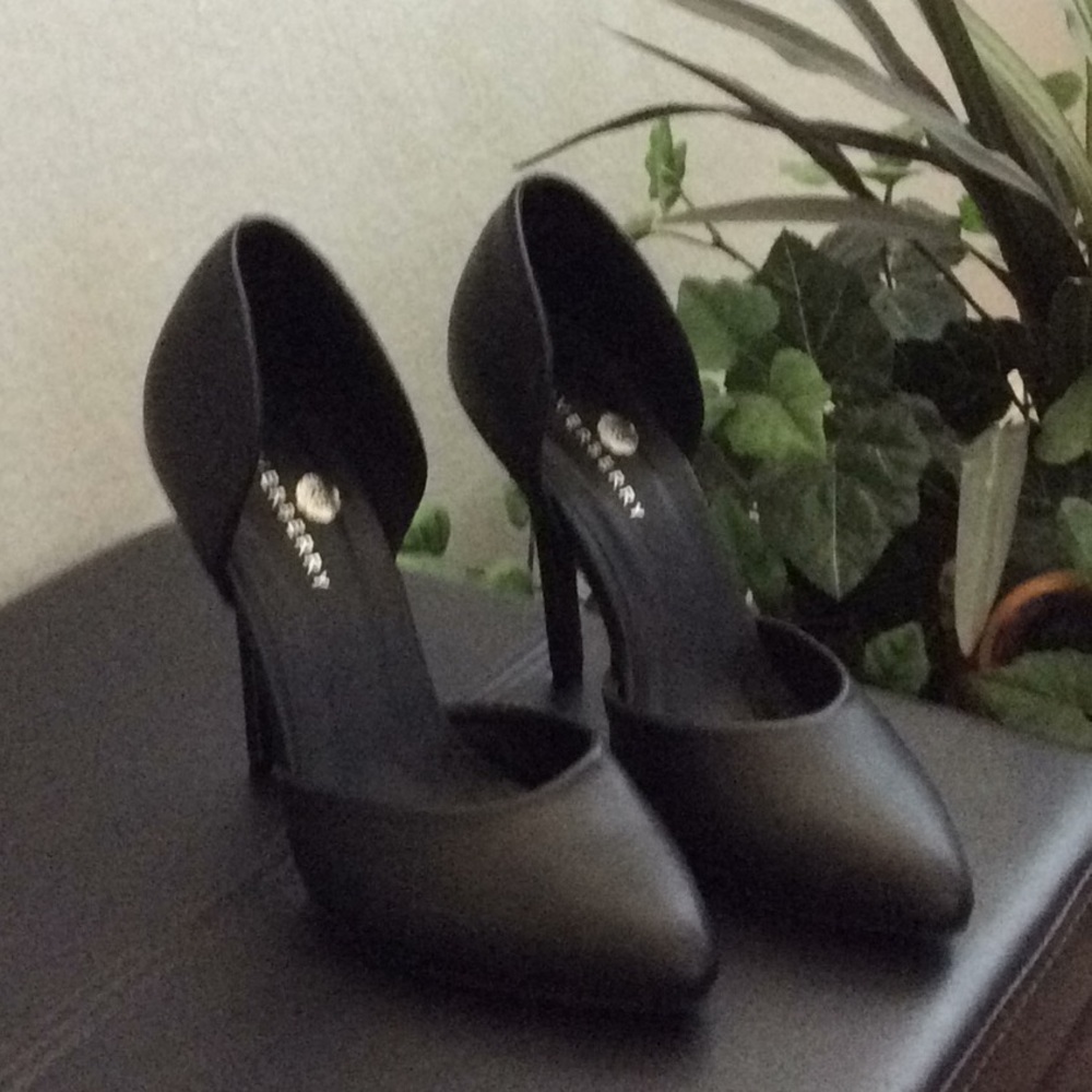 Women’s shoes